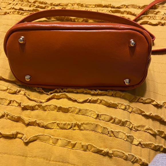 Italian Leather Crossbody/shoulder bag - Picture 3 of 6